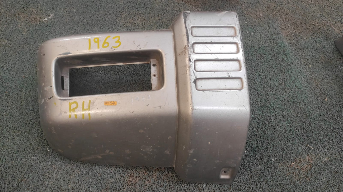 Cantonera de parachoque delantero RH Mitsubishi Pajero Jr-Mini