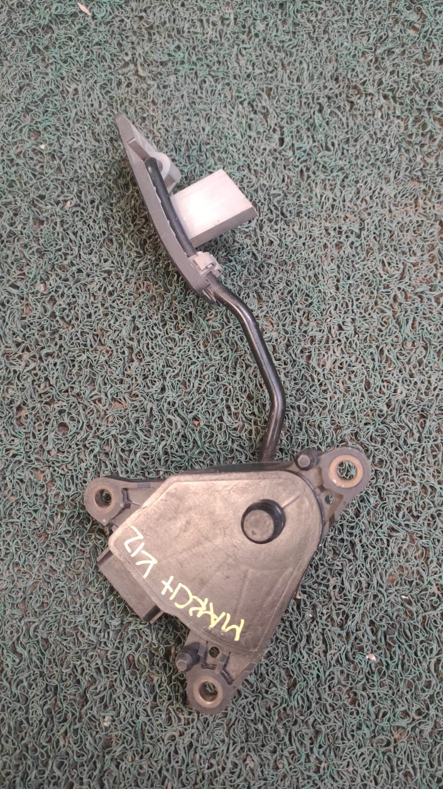 Pedal de aceleracion Nissan March K12