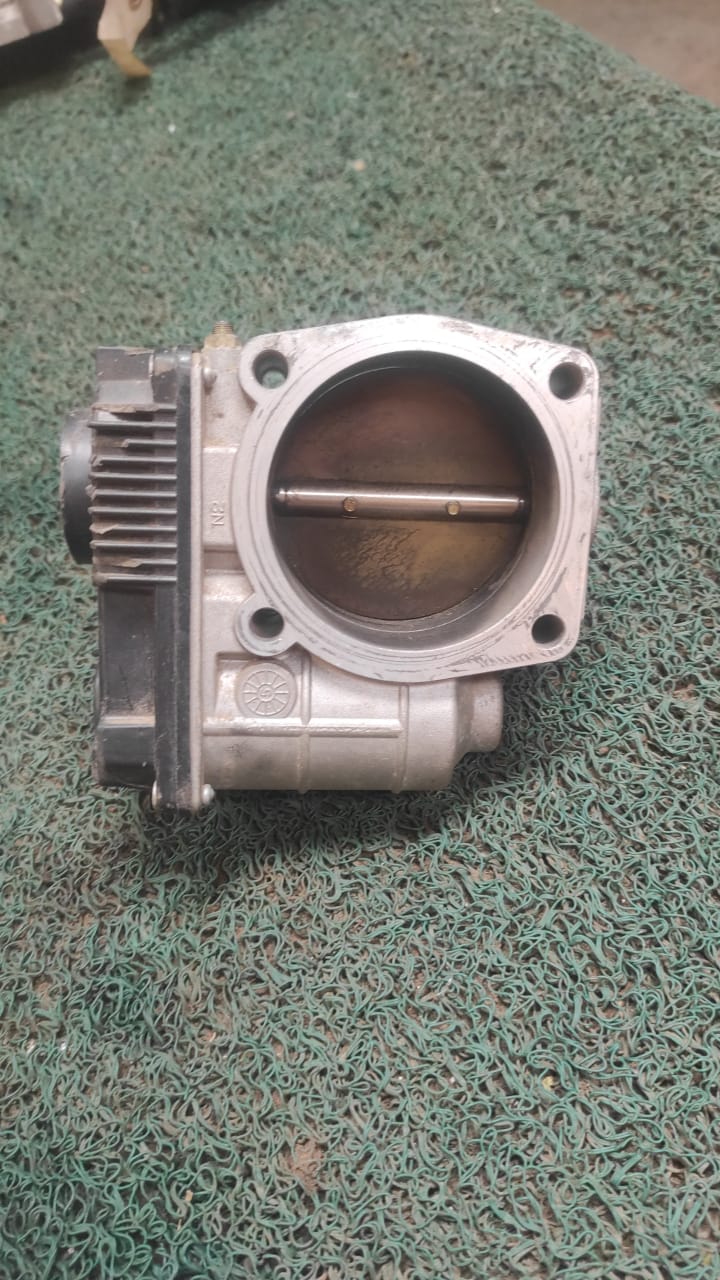 Garganta o cuerpo de aceleración Nissan x-trail - murano QR20