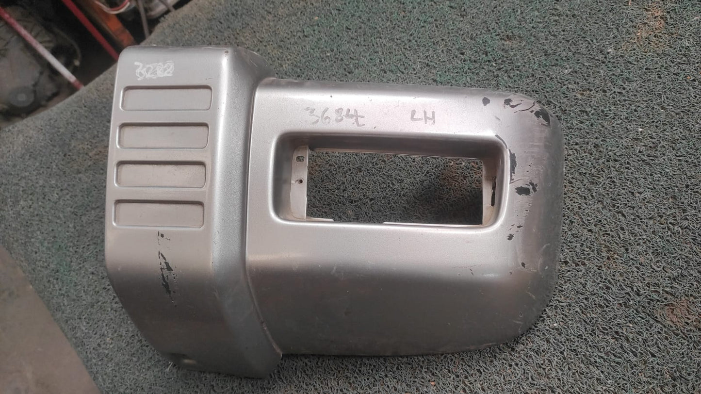 Cantonera de parachoque delantero LH Mitsubishi Pajero Jr-Mini