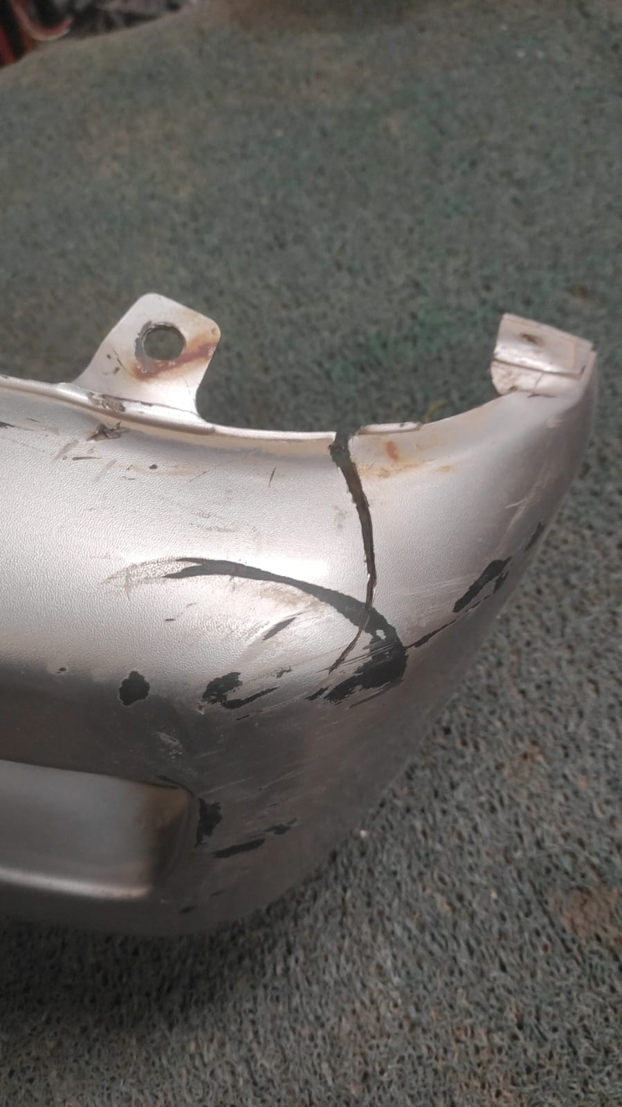Cantonera de parachoque delantero LH Mitsubishi Pajero Jr-Mini
