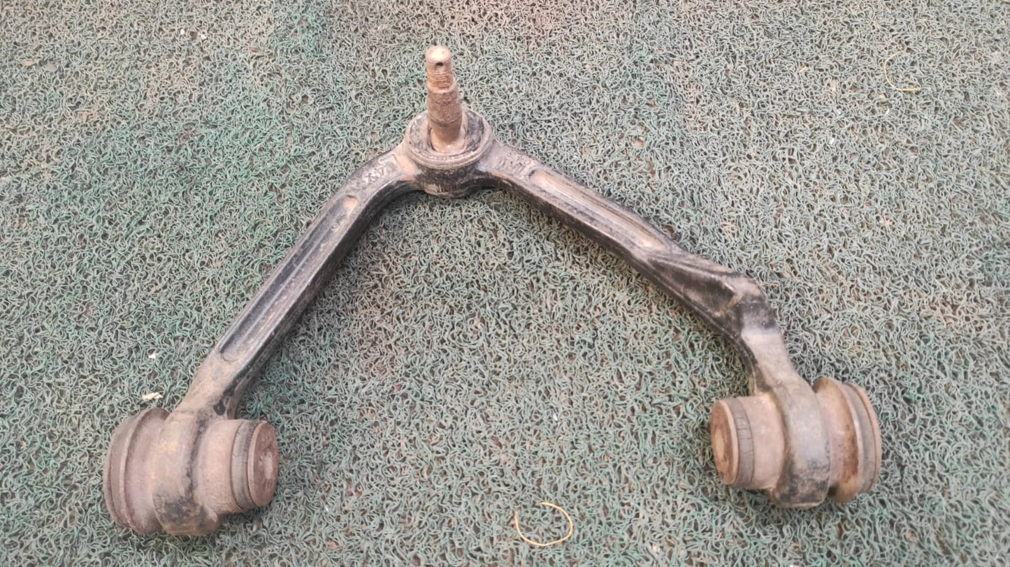 Brazo de control superior de suspension Par delantero Ford Explorer