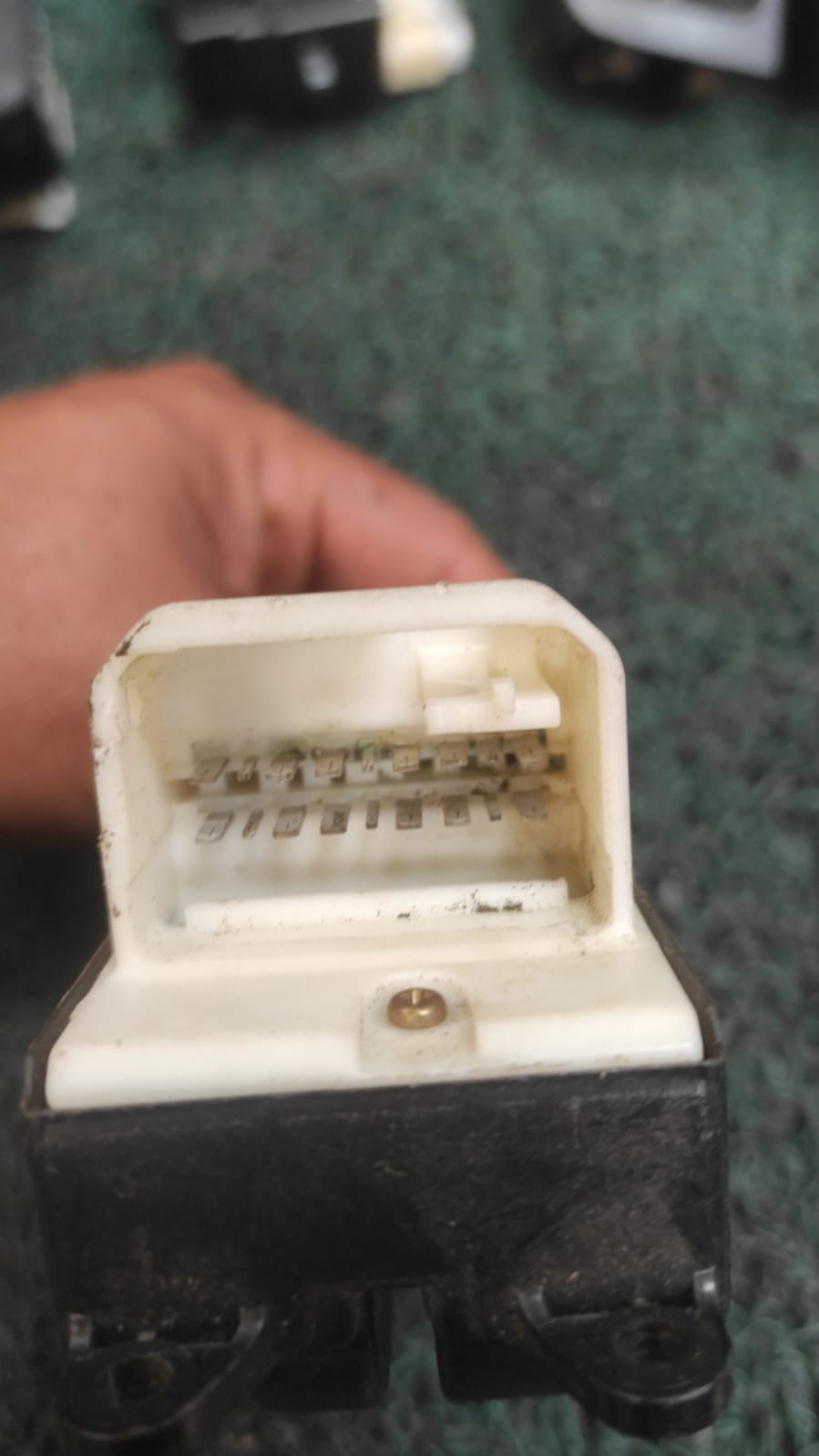 Mando levanta vidrios y bloqueo de puertas Toyota BB - Funcargo