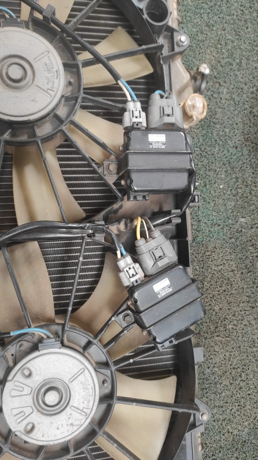 Radiador de agua + ventiladora Toyota Supra