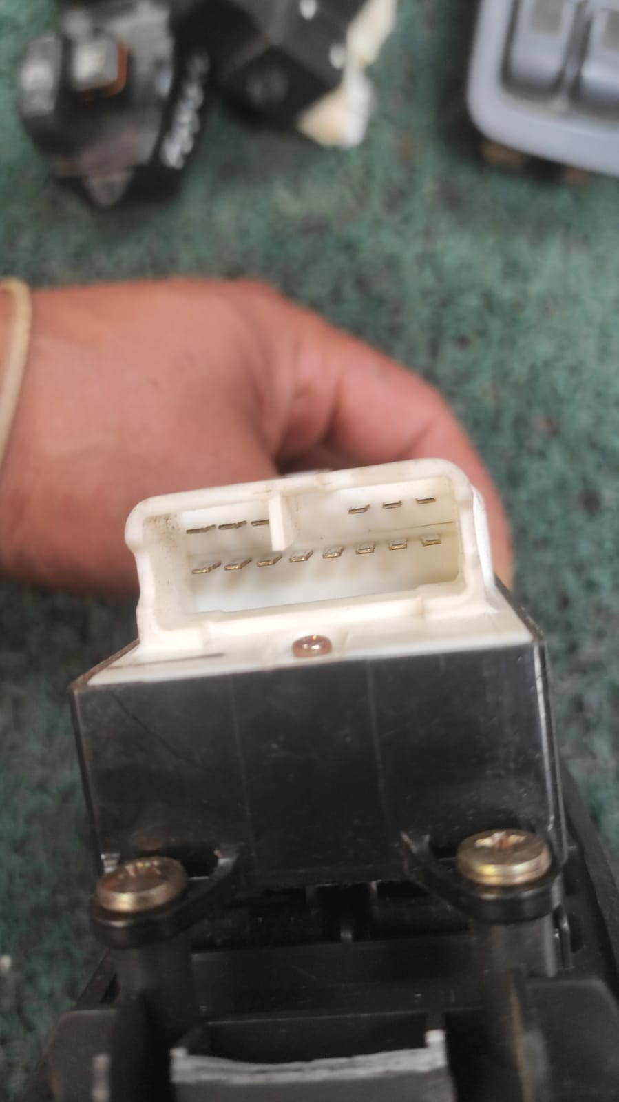 Mando levanta vidrios y bloqueo de puertas Toyota Corolla 1993