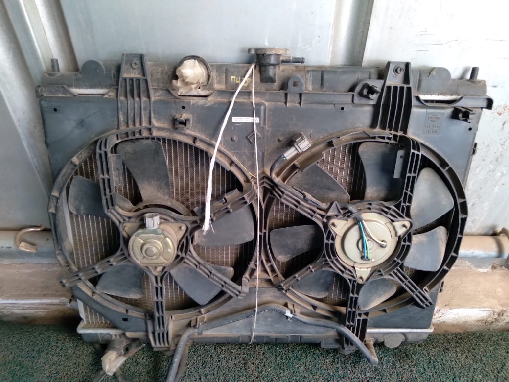 Radiador de agua Nissan Serena-Liberty 2001 SR20