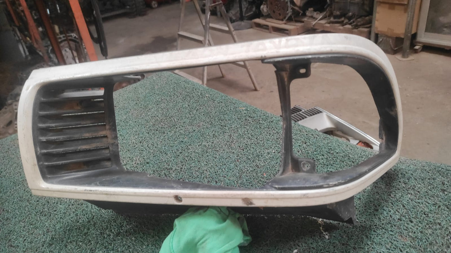 Bisel de farol y guiñador LH Toyota Lite ace wagon 1990