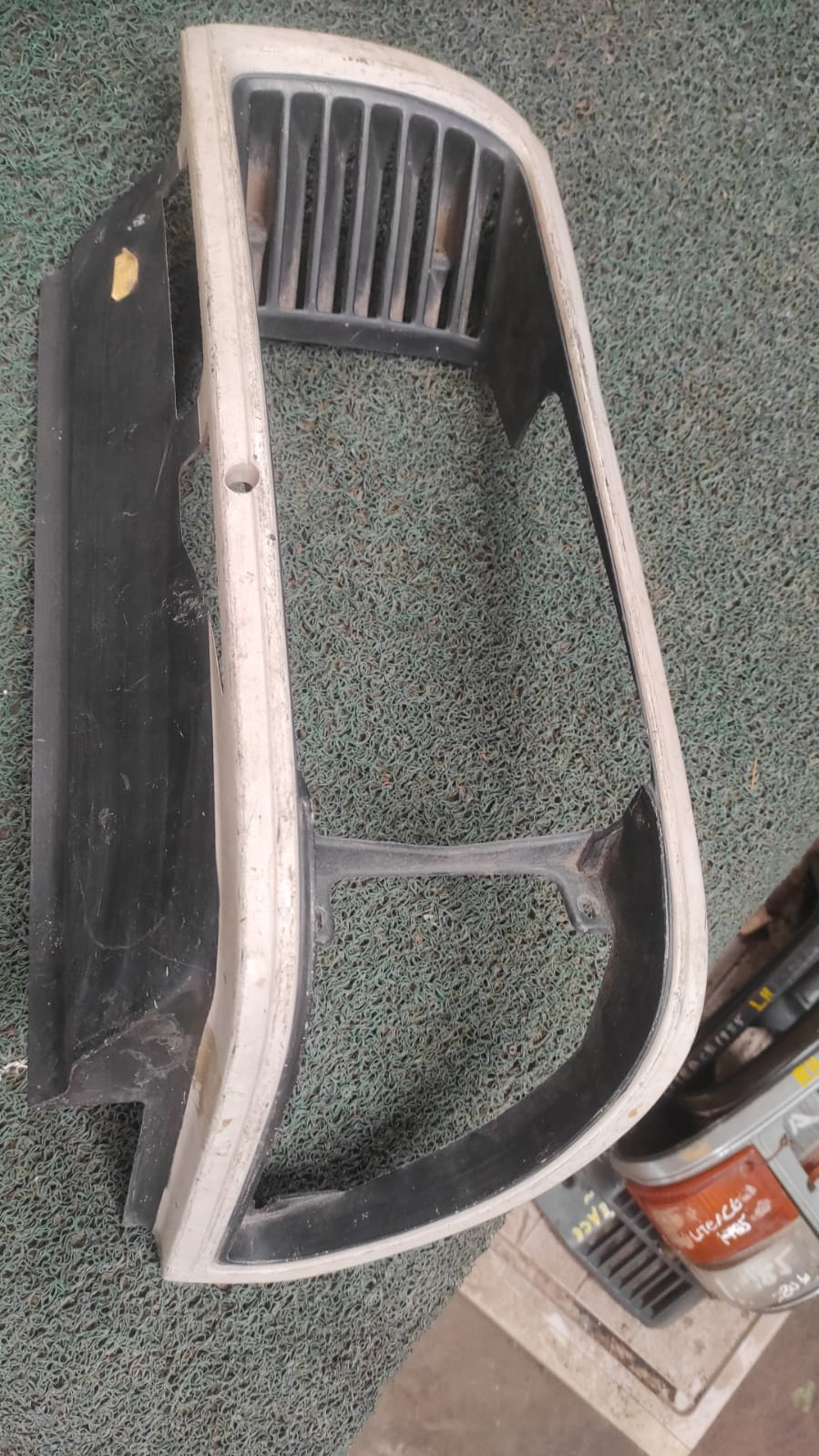 Bisel de farol y guiñador LH Toyota Lite ace wagon 1990