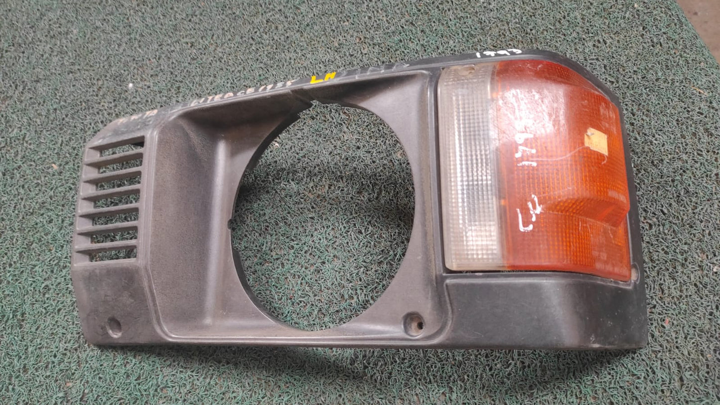Bisel de farol y guiñador LH Toyota Lite ace wagon 1985