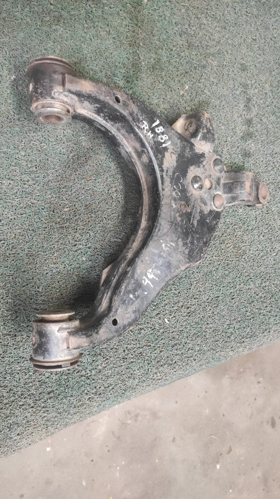 Bandeja delantera RH Toyota Hilux-Surf-Tacoma