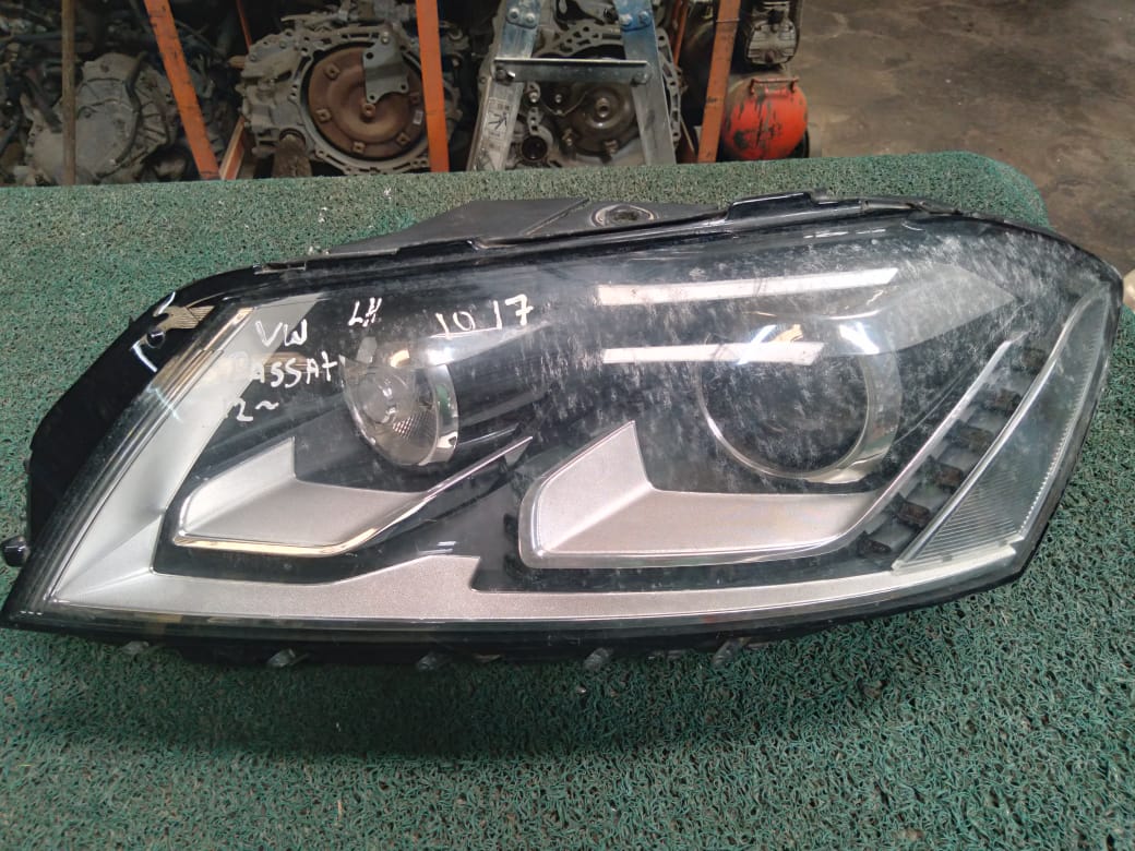 Farol Volkswagen Passat 2012 LH