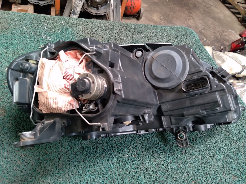 Farol Volkswagen Passat 2012 LH