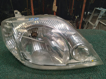 Farol Corolla fielder 2002 RH