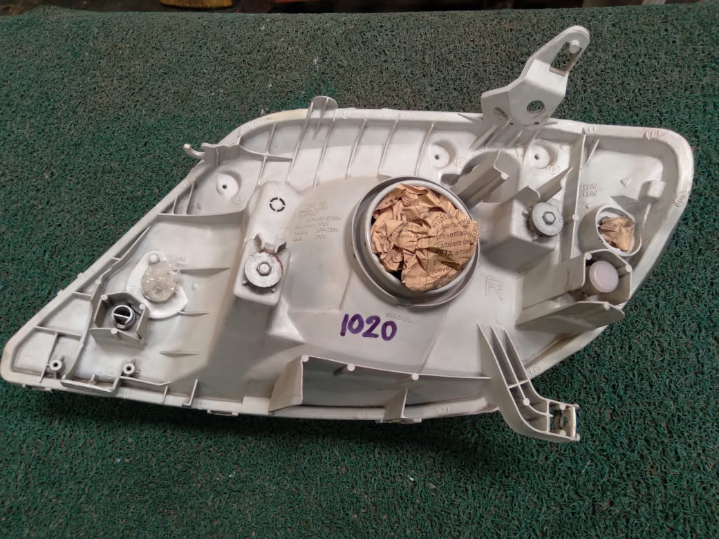 Farol Corolla fielder 2002 RH