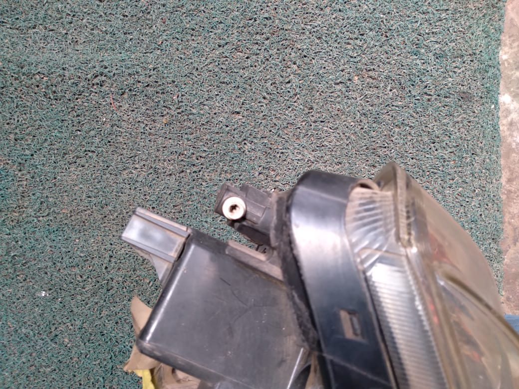Farol Xtrail 2008 LH