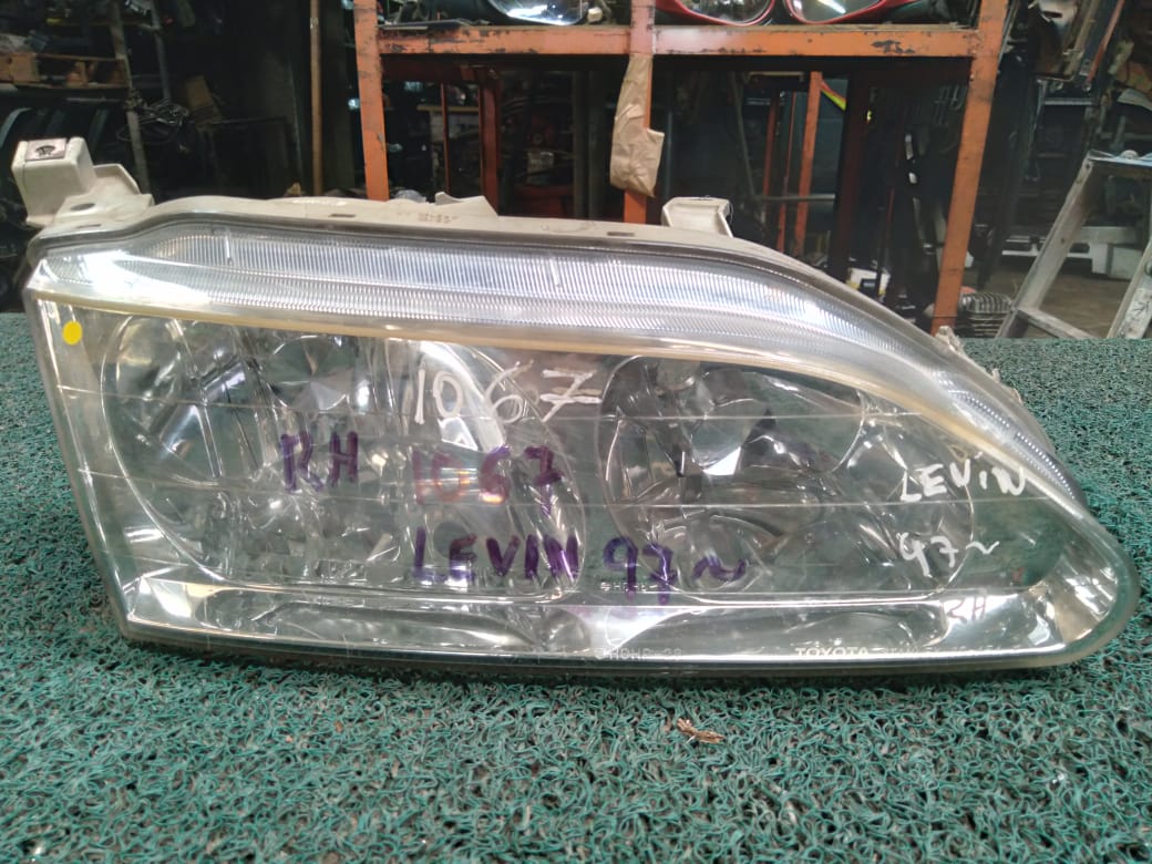 Farol Levin 1997 RH