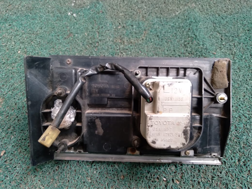Stop Embellecedor Camry LH