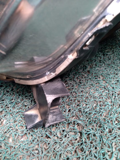Farol Swift sport 2006 LH