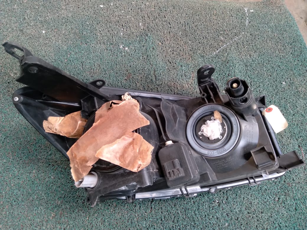 Farol Rav4-Vanguard 2008 RH