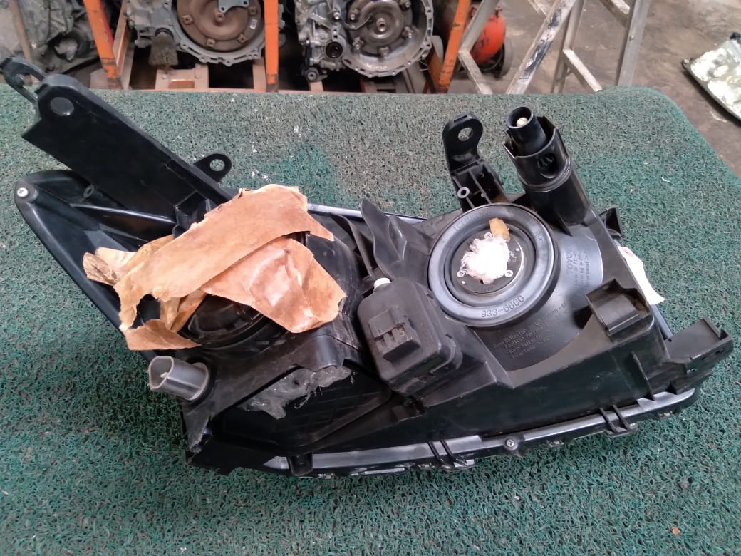 Farol Rav4 2006 LH