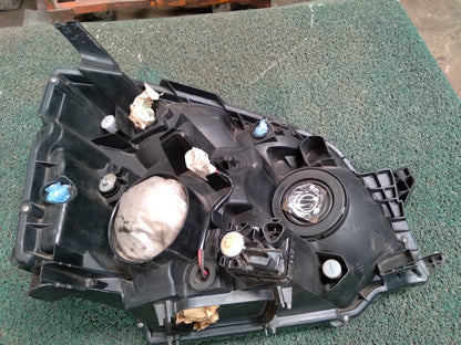Farol Voxy 2004 LH