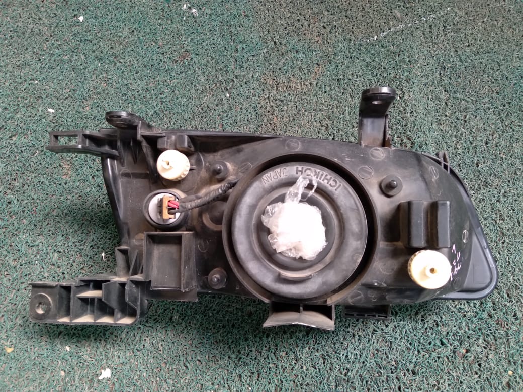 Farol Sunny 2004 LH