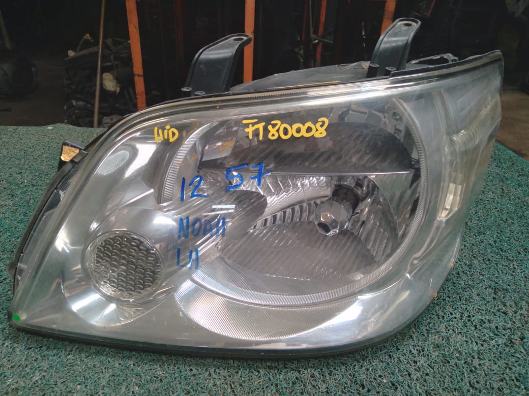 Farol Noah 2004 LH