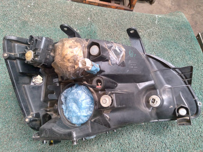Farol Noah 2004 LH