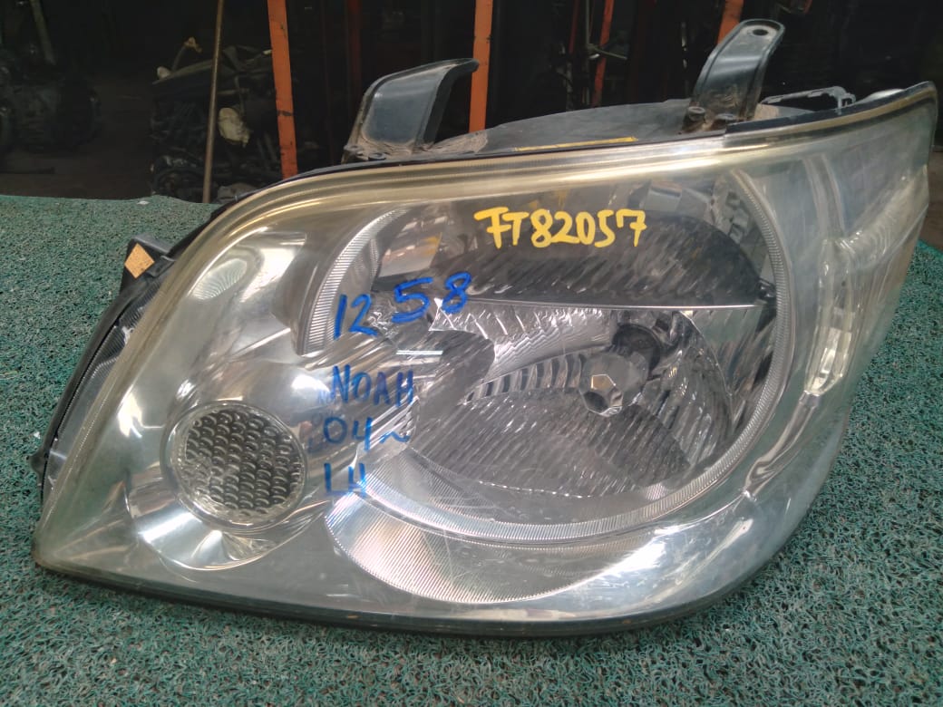 Farol Noah 2004 LH