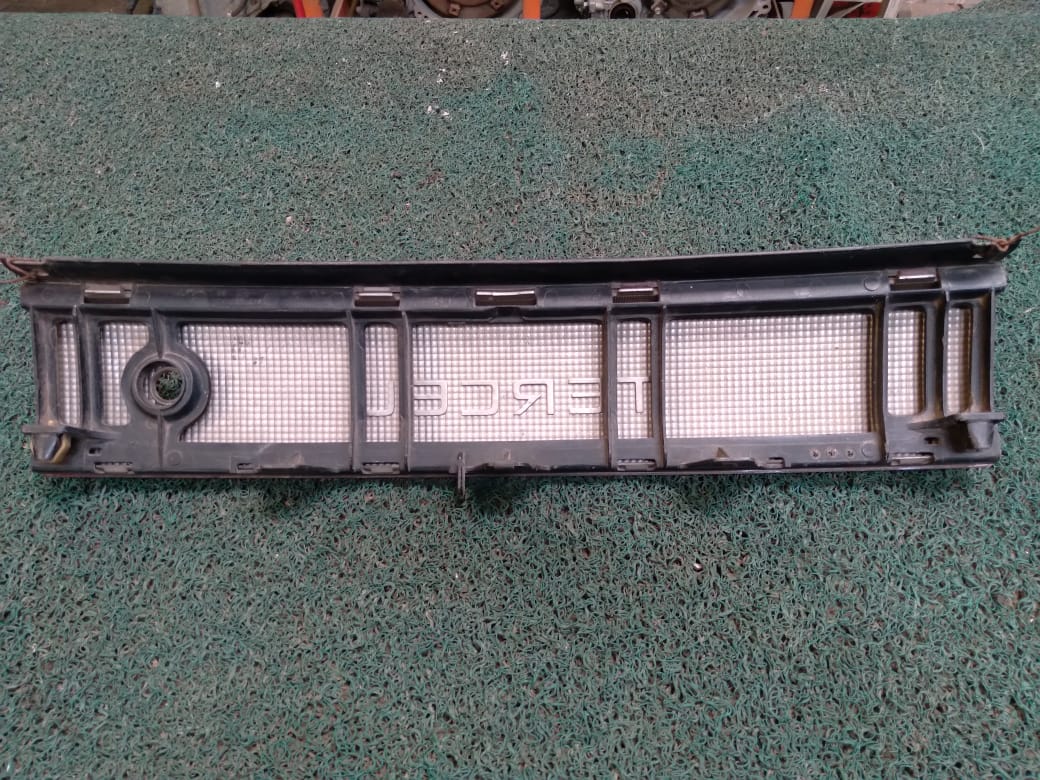 Stop embellecedor Tercel 1991