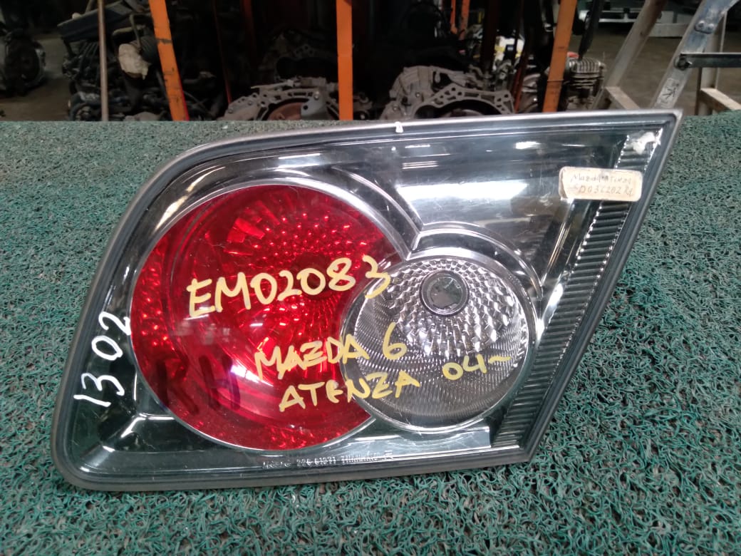 Stop Embellecedor Atenza-Demio 2004 RH