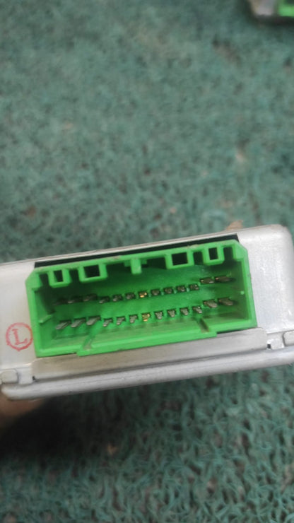 Cerebro controlador de aceleración Mitsubishi Chariot grandis - Rvr - space wagon 1998