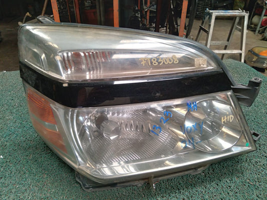 Farol Voxy 2004 RH