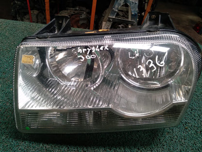Farol Crysler 300 LH