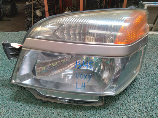 Farol Voxy 2004 LH