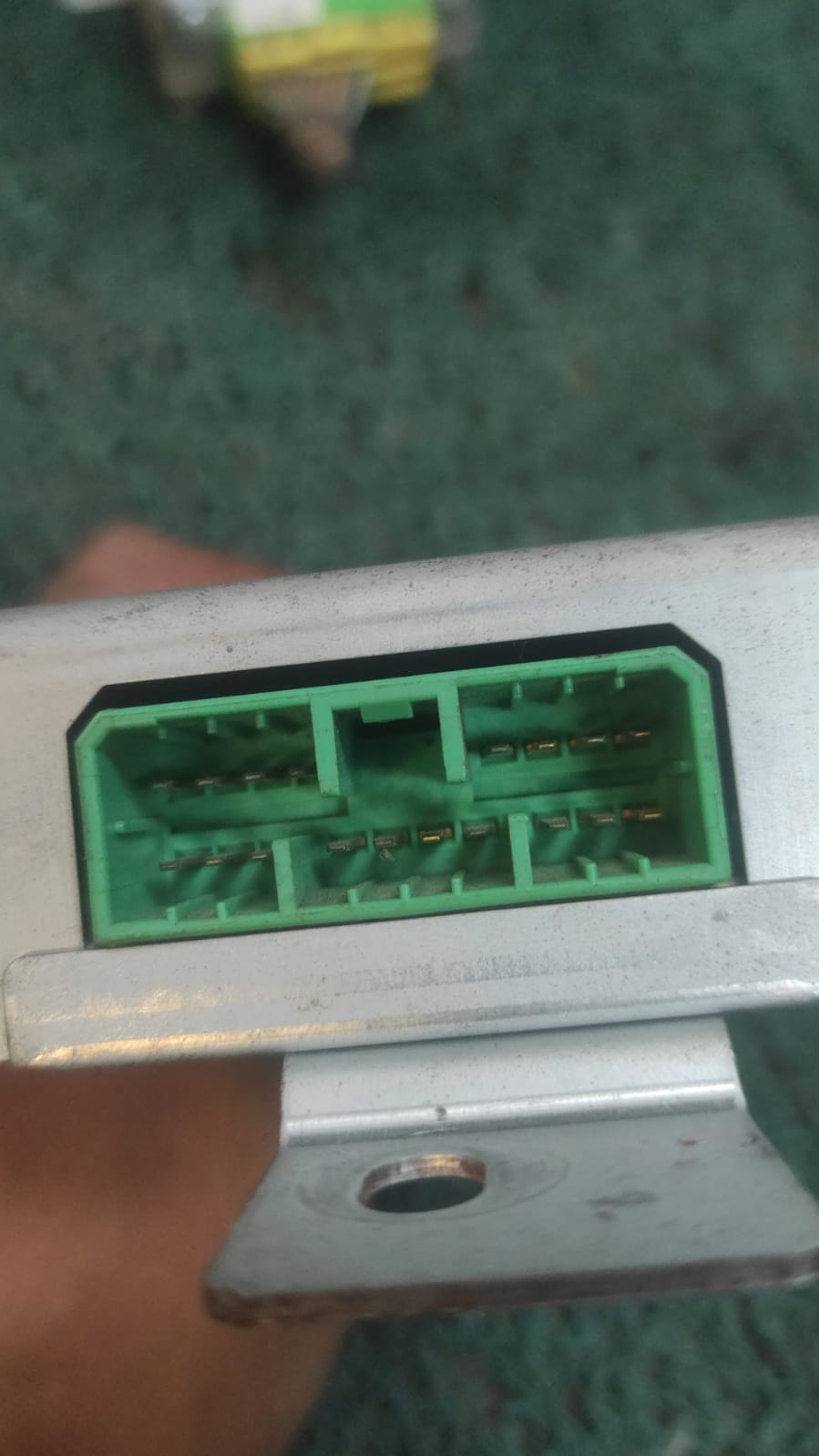 Cerebro de transmisión automática Mitsubishi Pajero Mini 1997