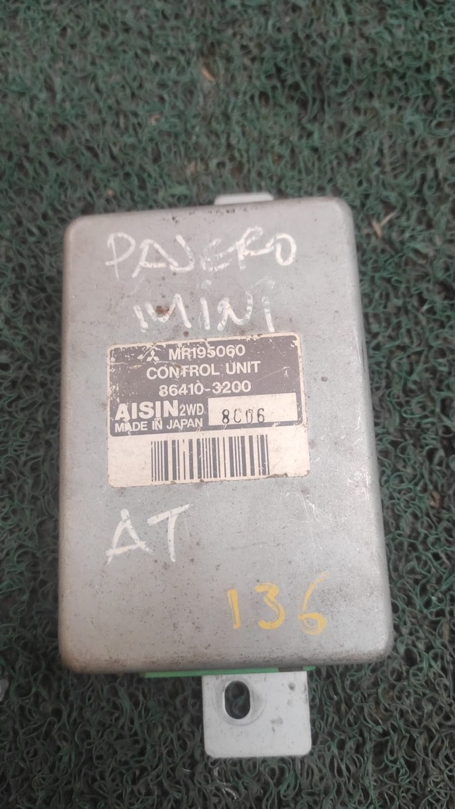 Cerebro de transmisión automática Mitsubishi Pajero Mini 1997