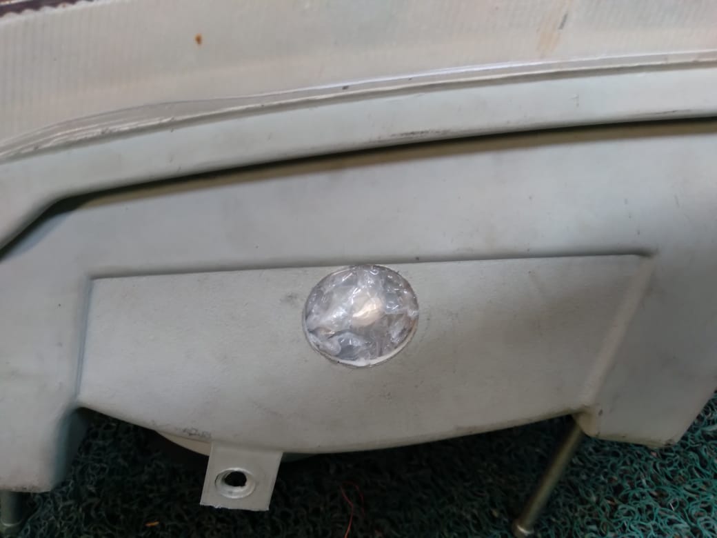 Farol caravan 2001 RH