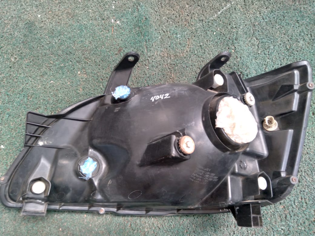 Farol Noah 2004 RH