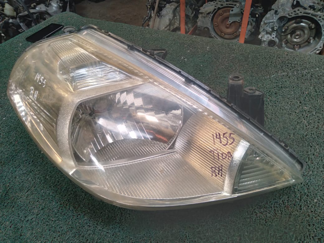 Farol Tiida 2006 RH