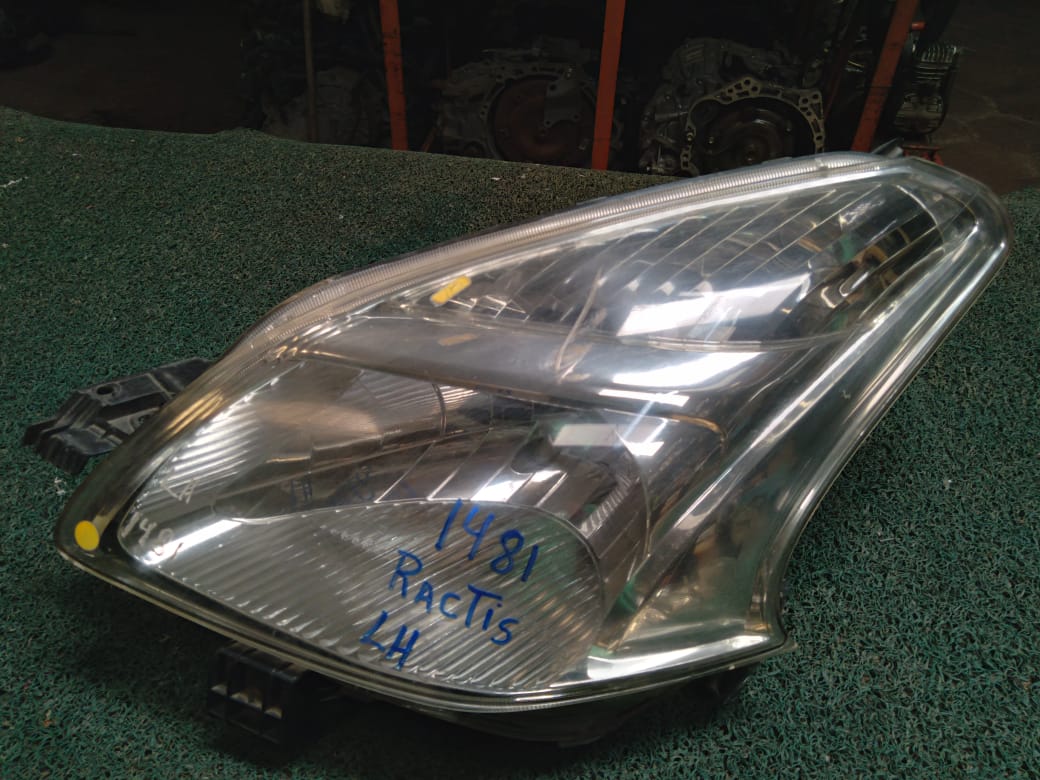 Farol Ractis 2004 LH