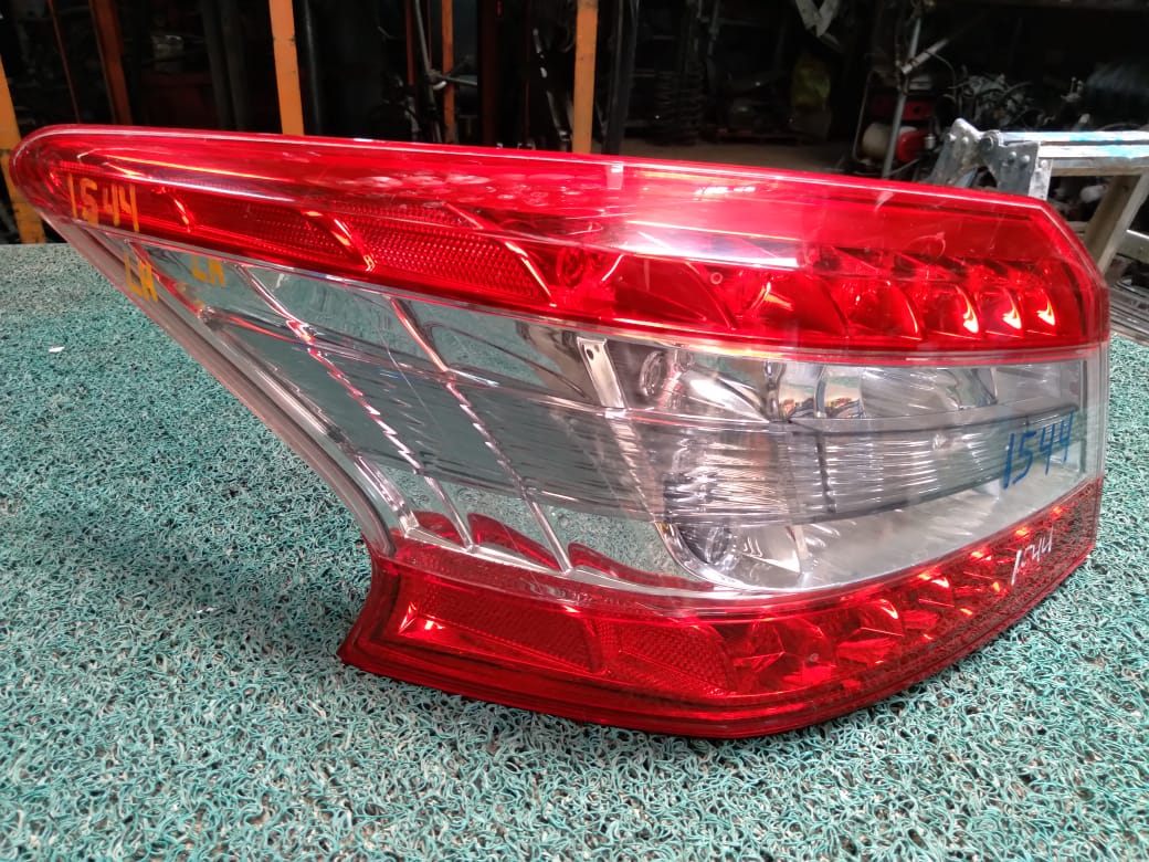 Stop Sentra 2012 LH