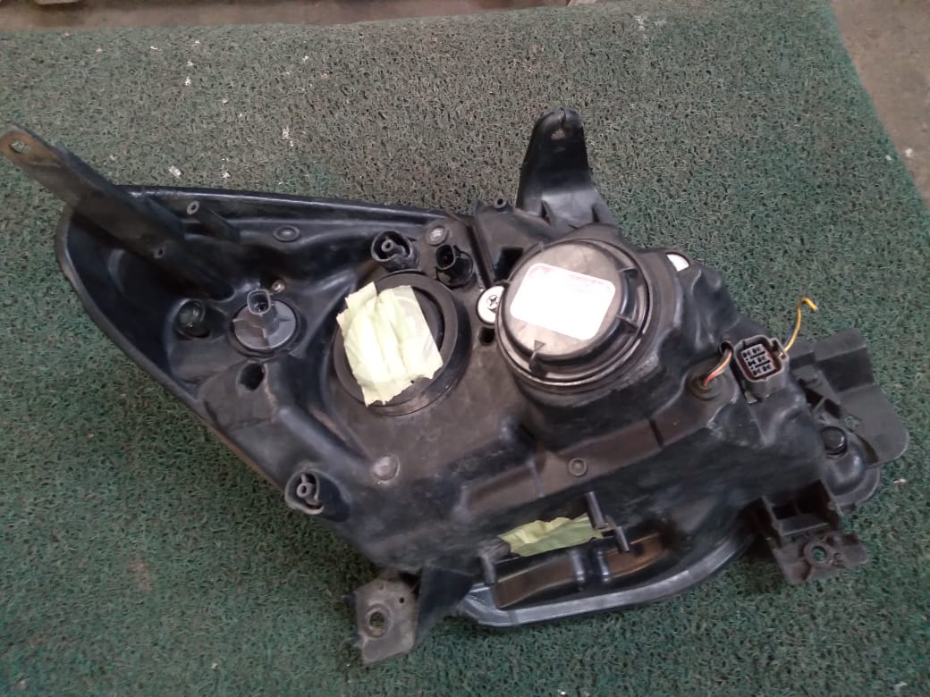 Farol Demio 2004 LH