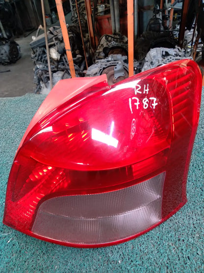 Stop Vitz 2006 RH