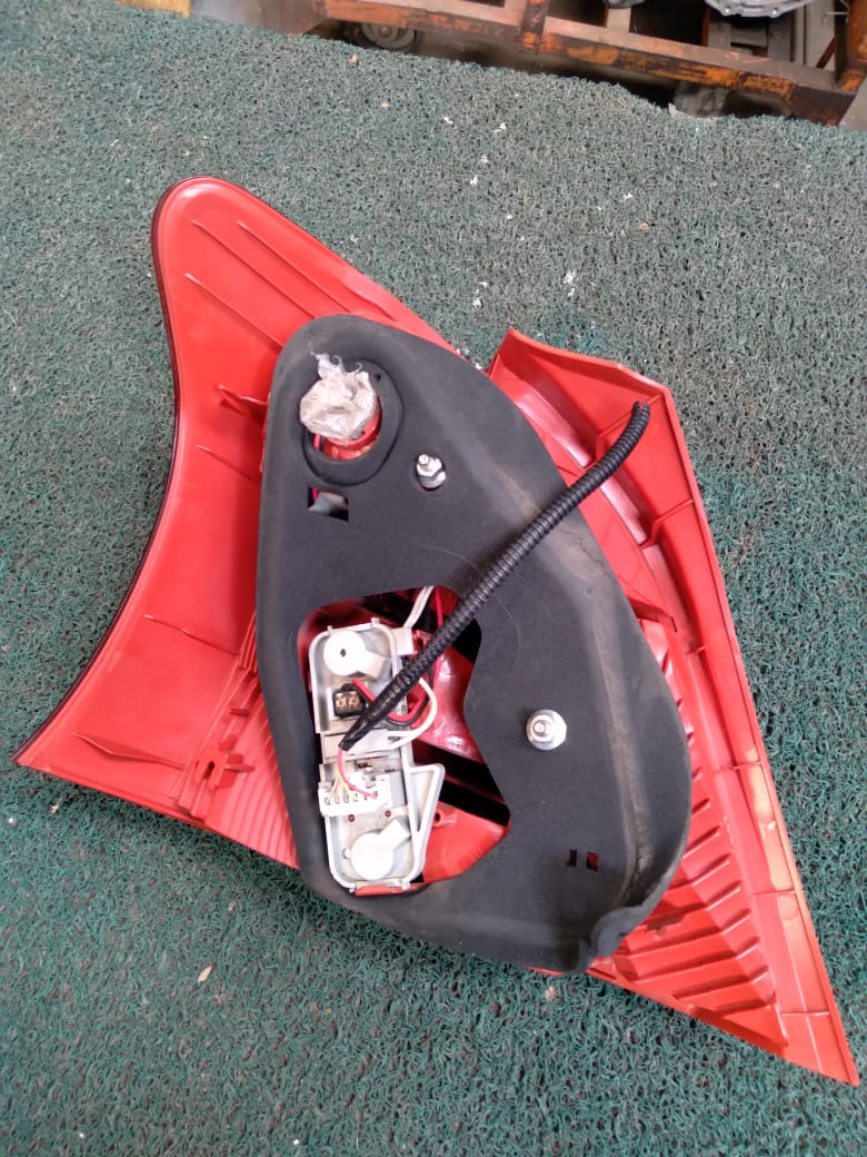 Stop Vitz 2006 RH