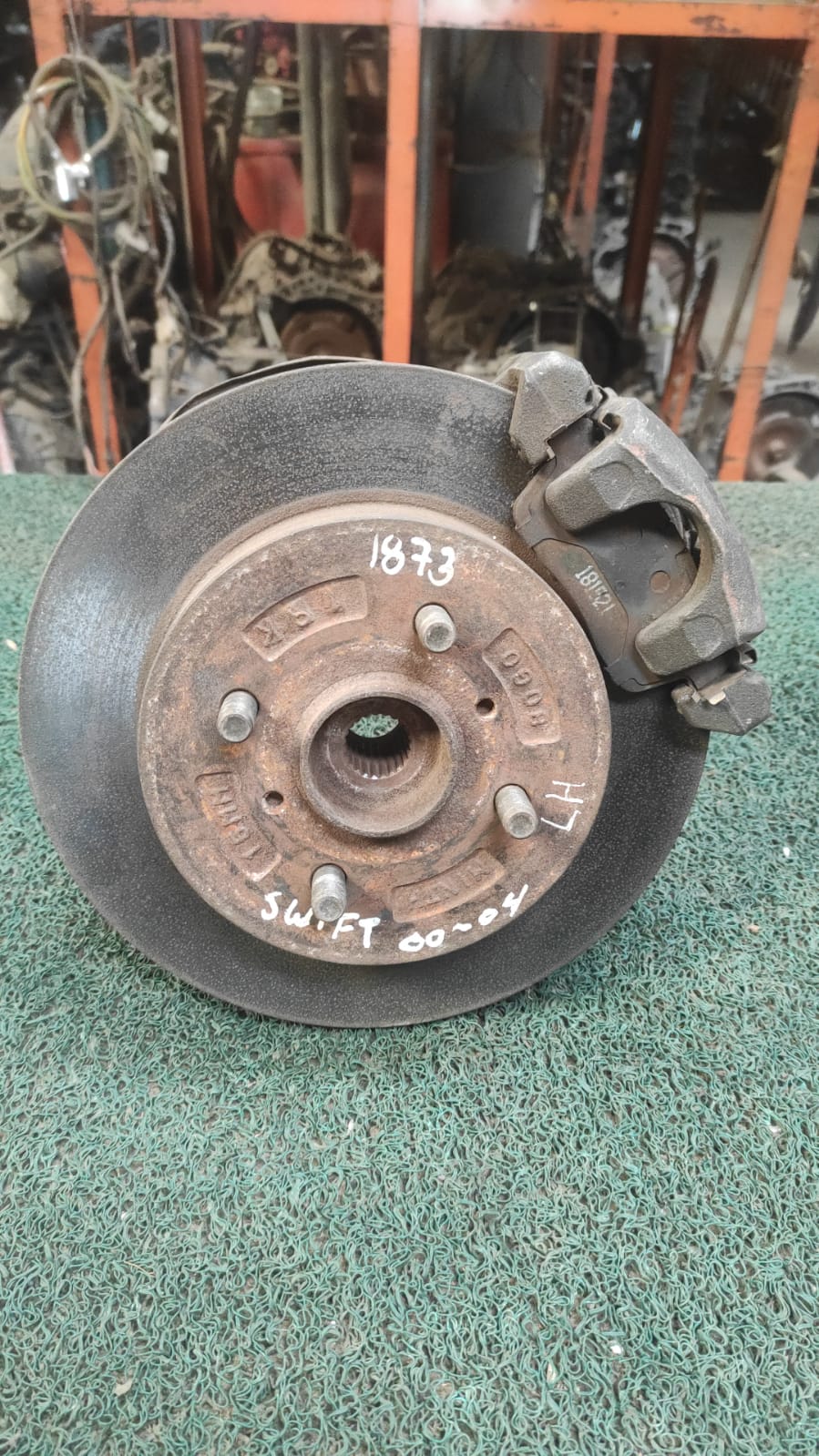 Macero delantero LH Suzuki Swift 2000