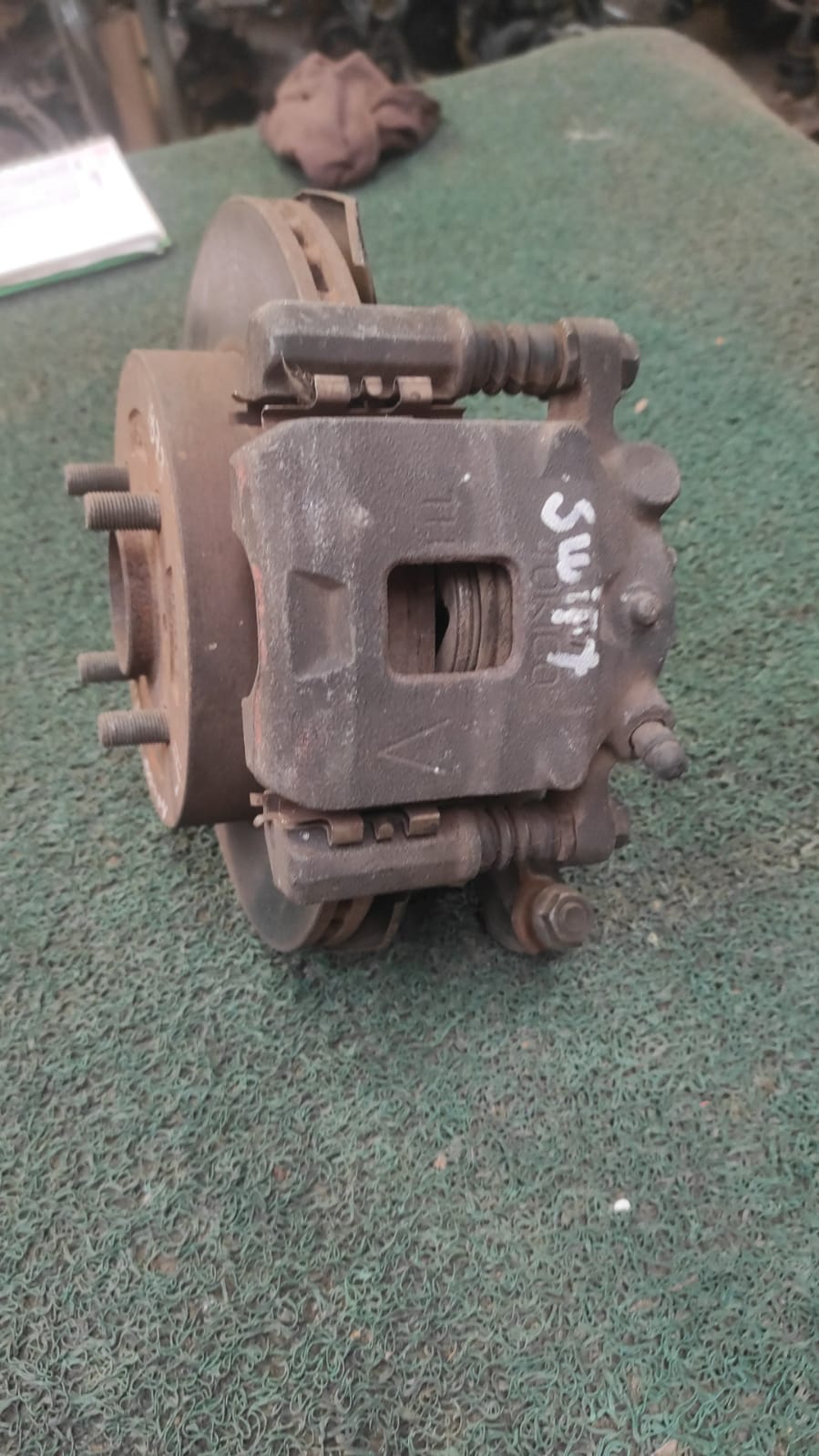 Macero delantero LH Suzuki Swift 2000