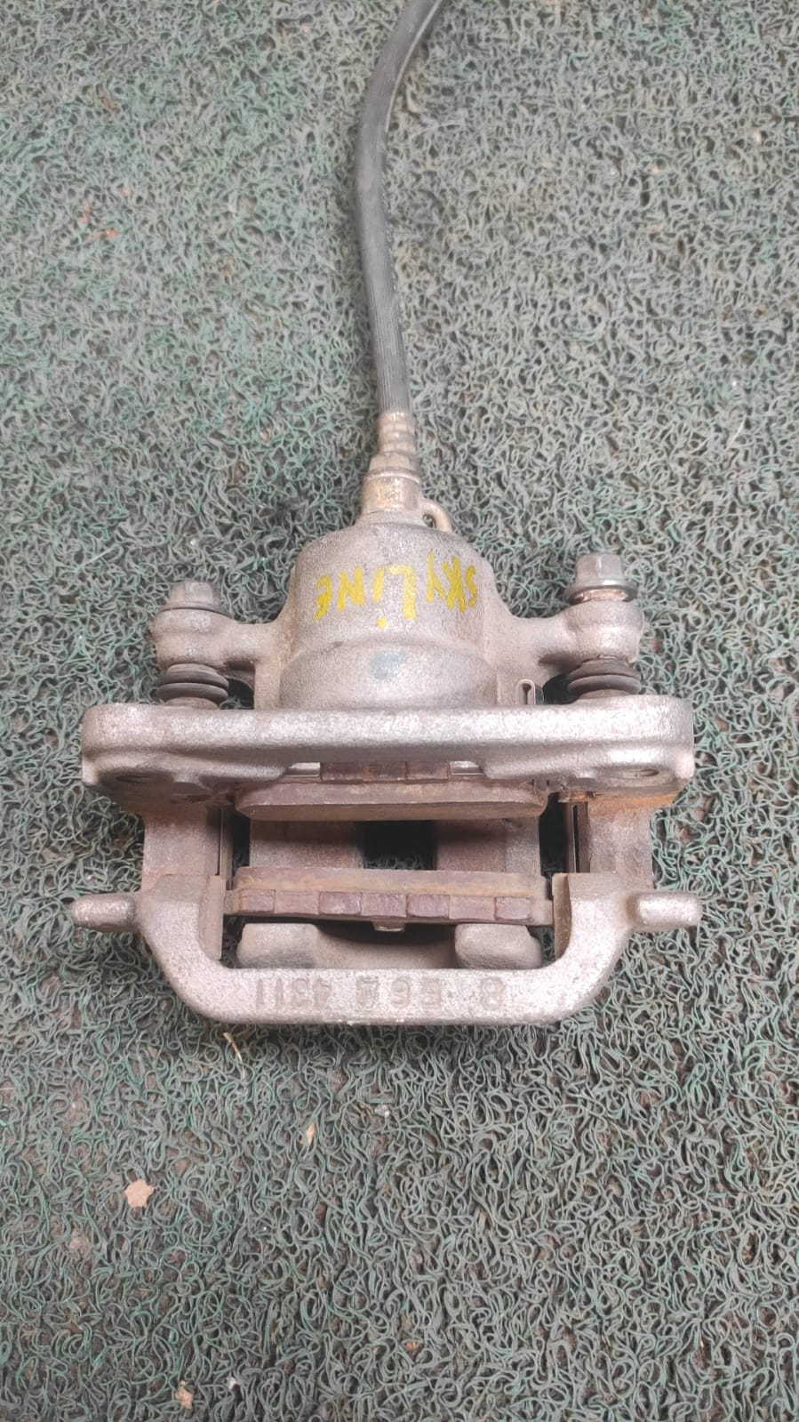 Mordaza Delantera RH Nissan Skyline