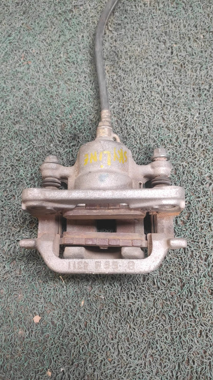 Mordaza Delantera RH Nissan Skyline