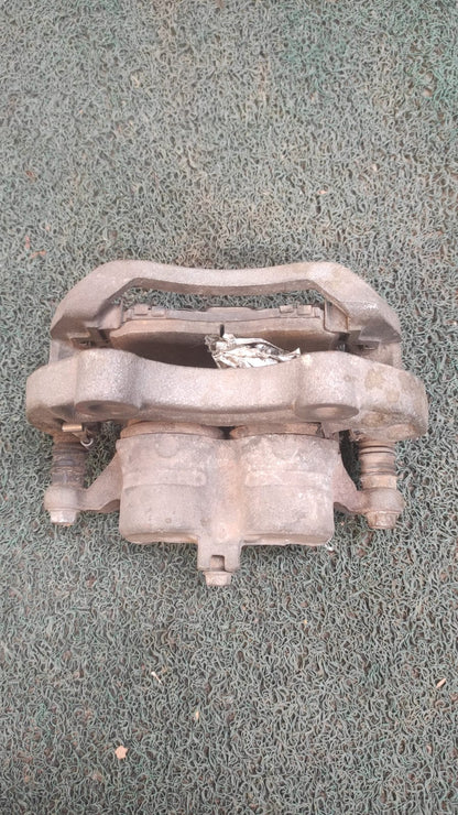 Mordaza Delantera RH Nissan 350z